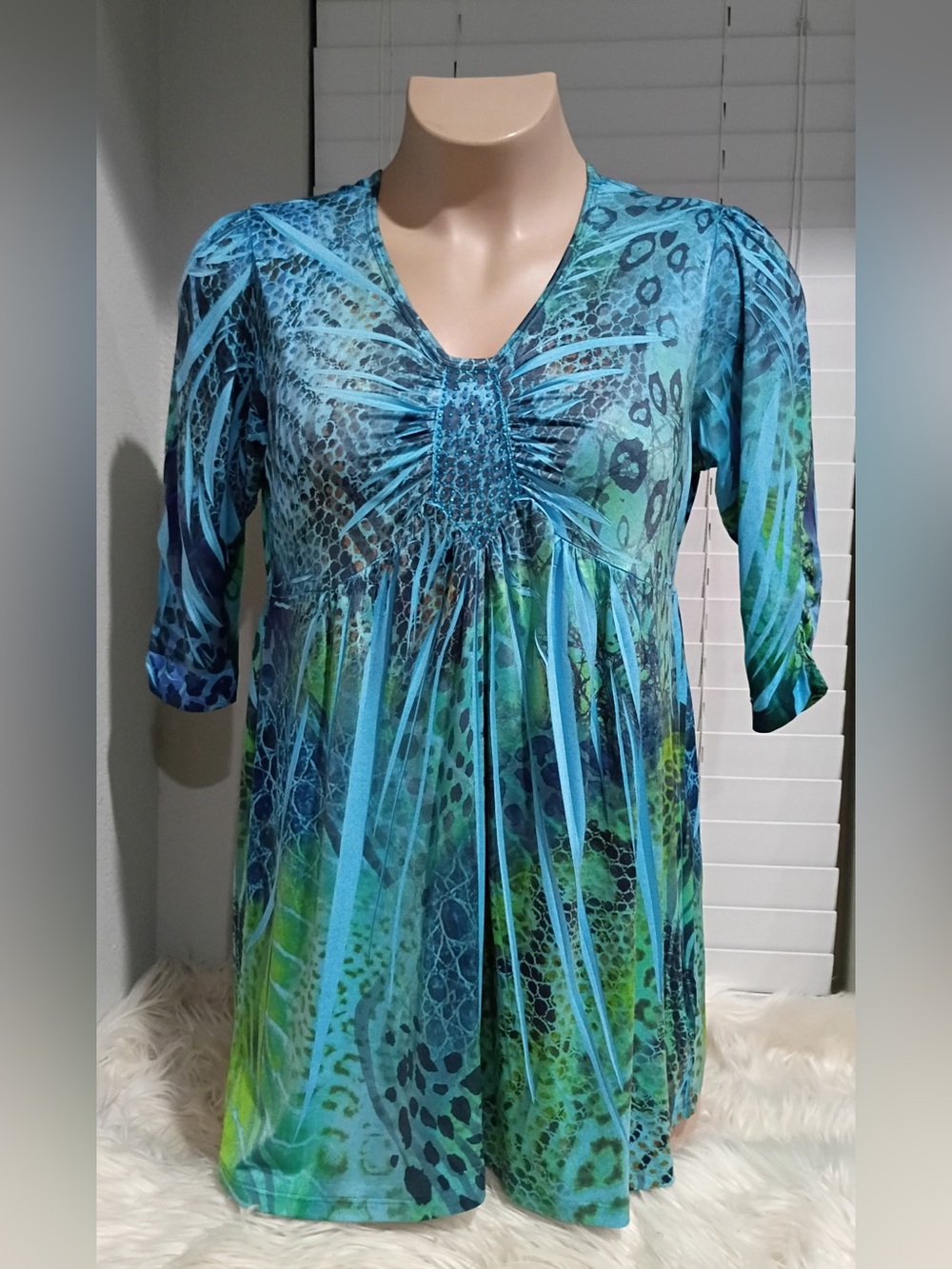 Unity Women’s XL Top